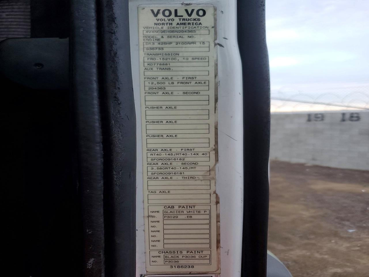 2011 Volvo VN VNL