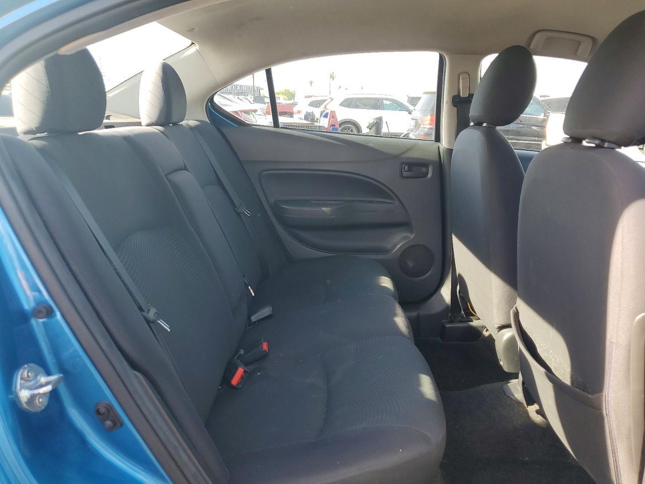 2017 Mitsubishi Mirage G4 es