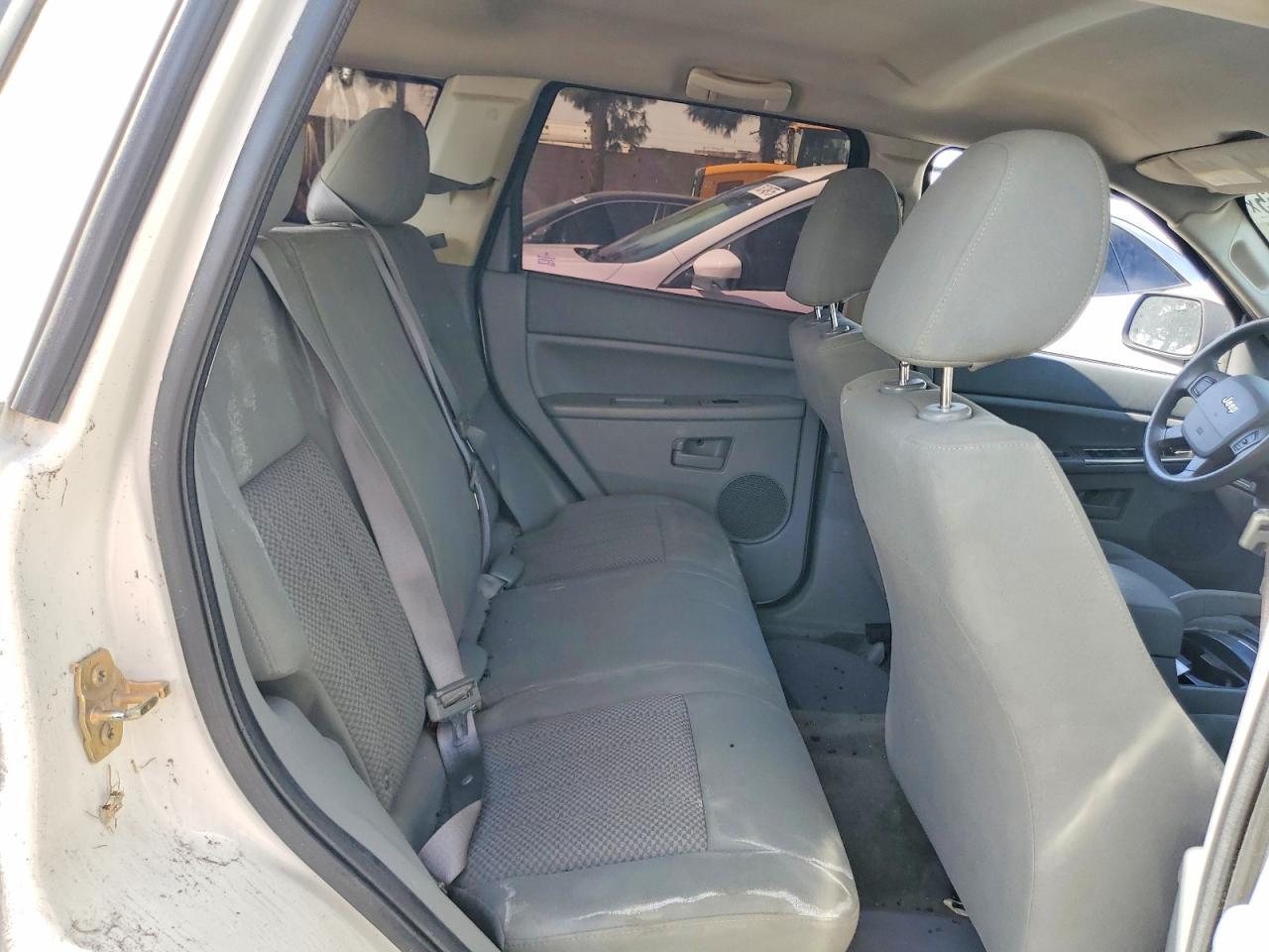 2005 Jeep Grand Cherokee Laredo