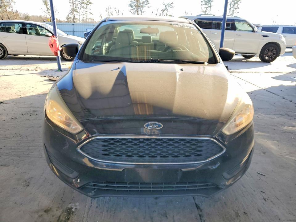 2016 Ford Focus s