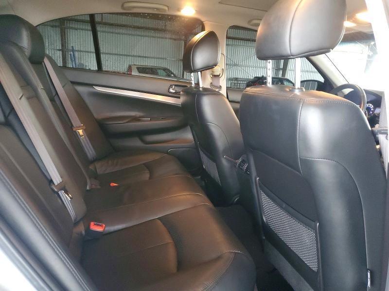 2015 Infiniti Q40