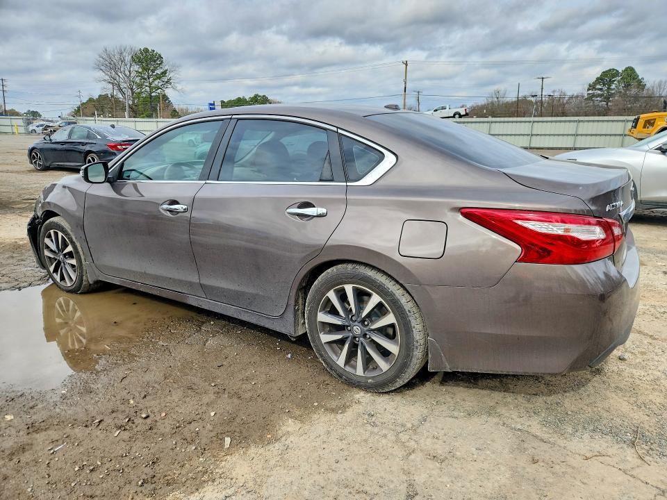 2016 Niss Altima 2.5