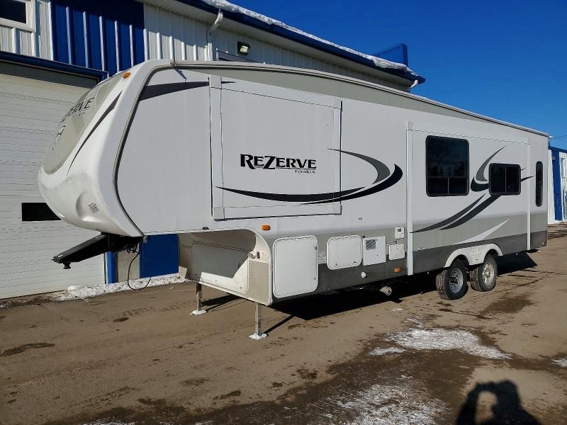 2015 Crossroads Rezerve-Camper