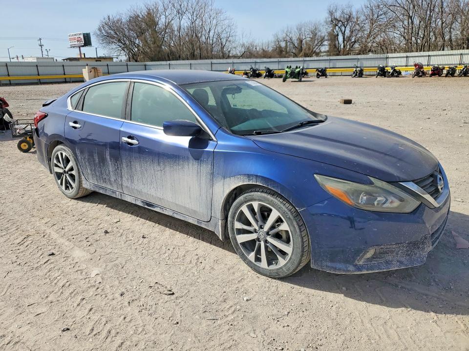 2017 Niss Altima 2.5 sr