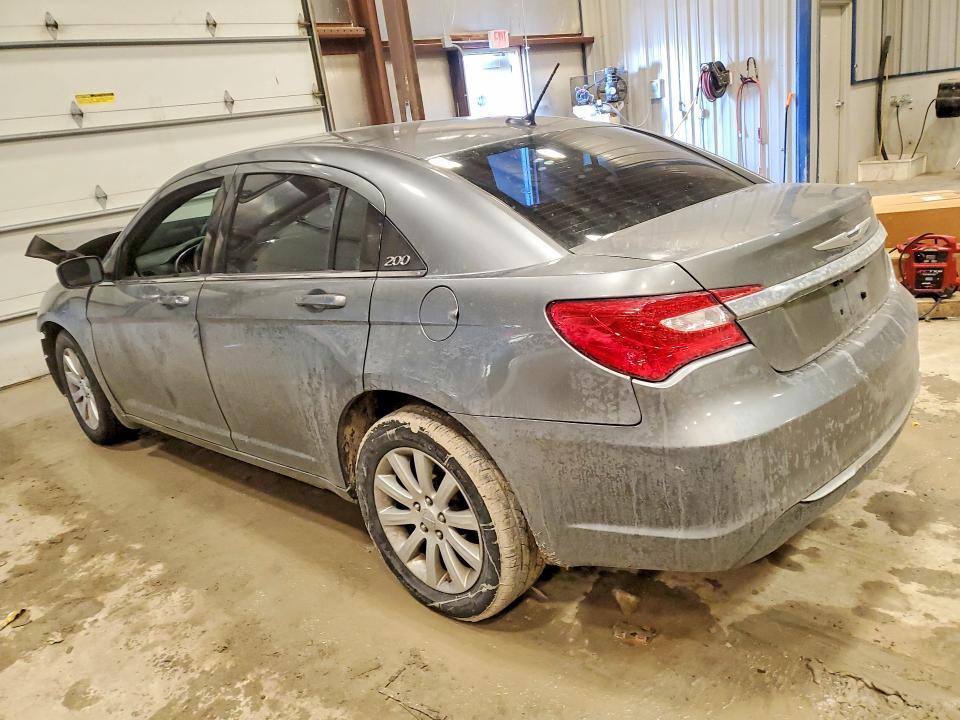 2013 Chrysler 200 Touring