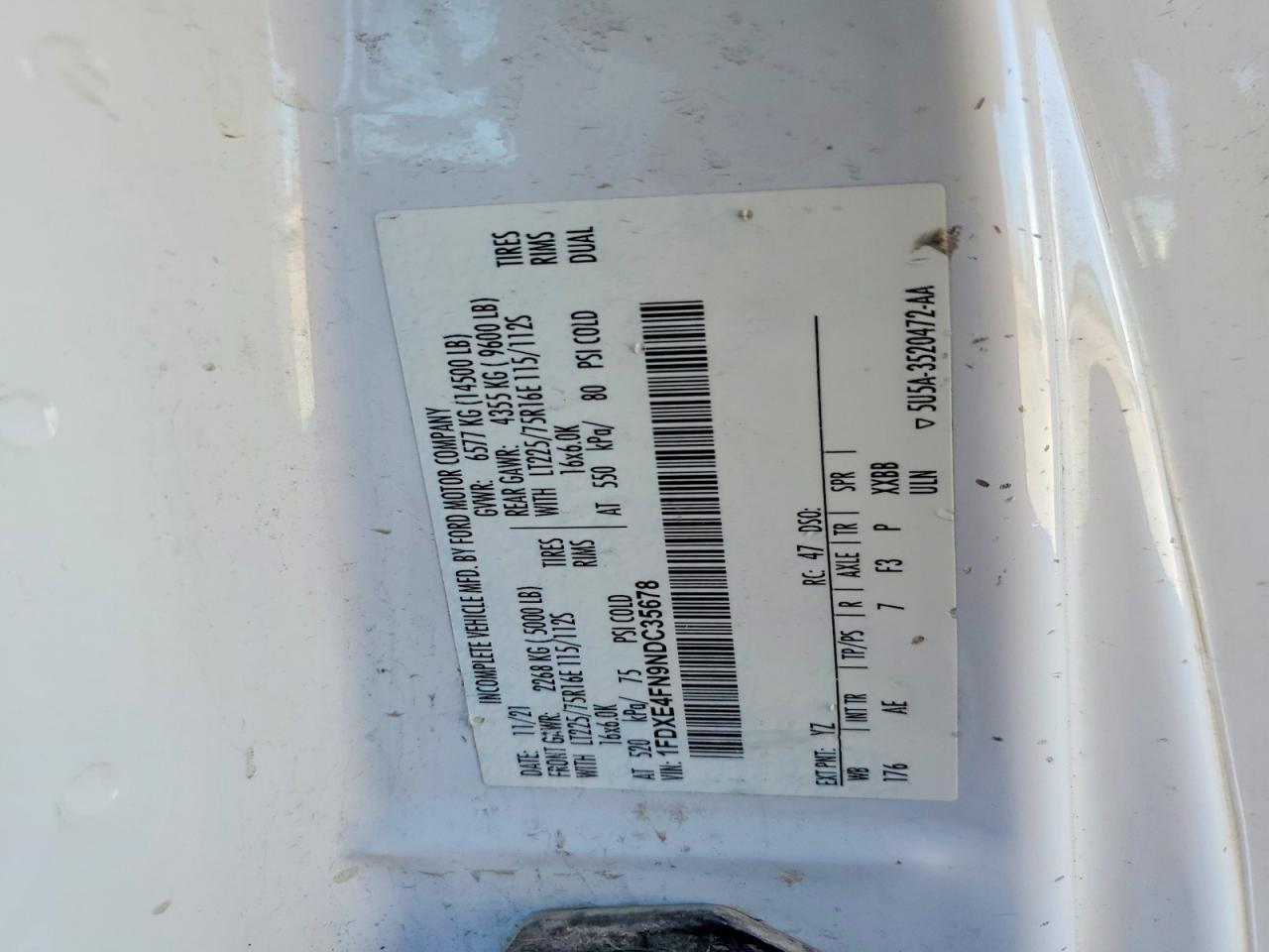 2022 Ford E450 Delivery Truck