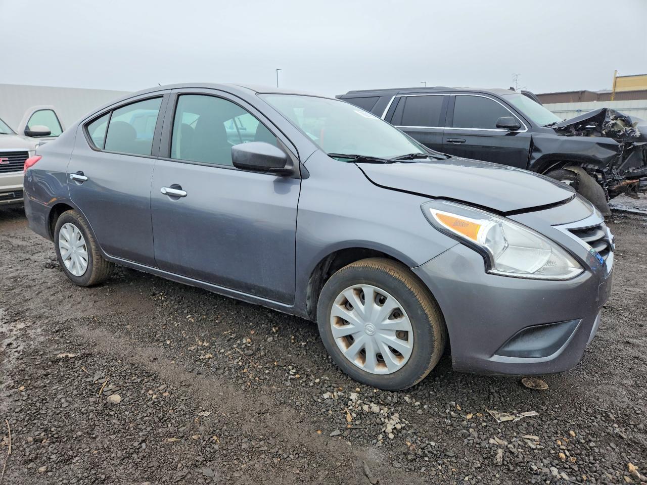 2018 Nissan Versa sv