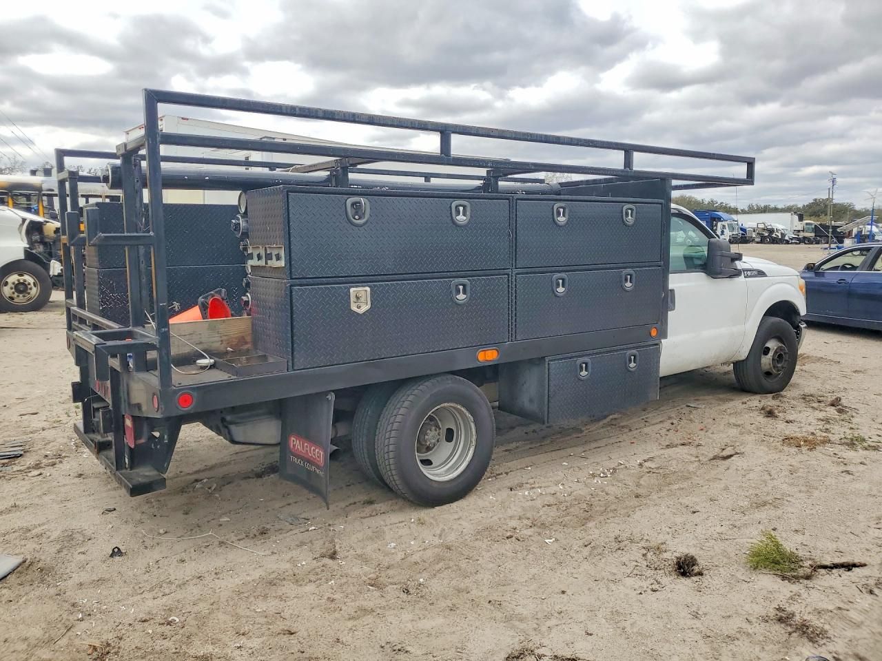 2015 Ford F350 Super Duty Utility / Service Truck