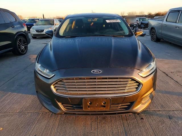 2015 Ford Fusion se