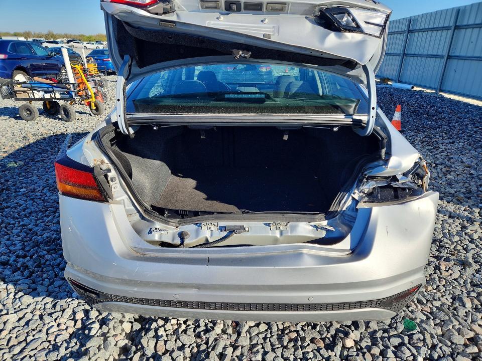 2023 Nissan Altima sv
