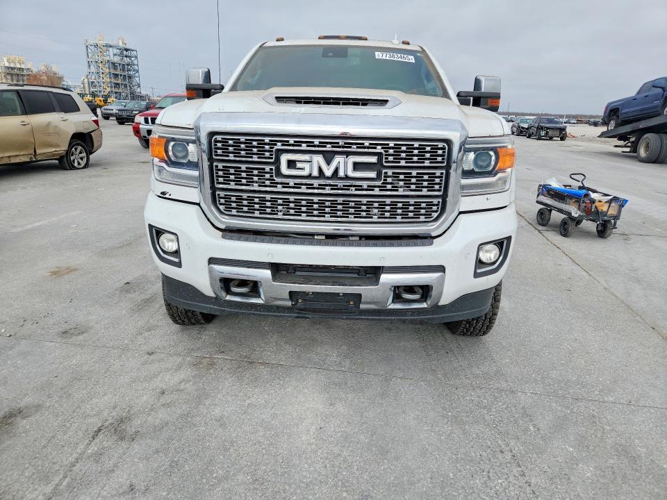 2018 GMC Sierra K3500 Denali