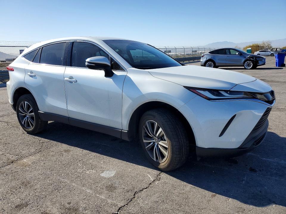 2024 Toyota Venza le