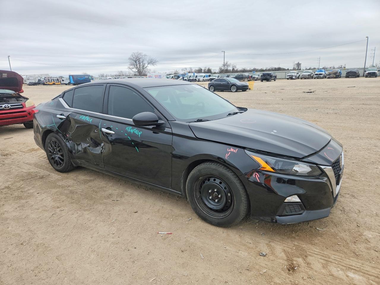 2022 Niss Altima