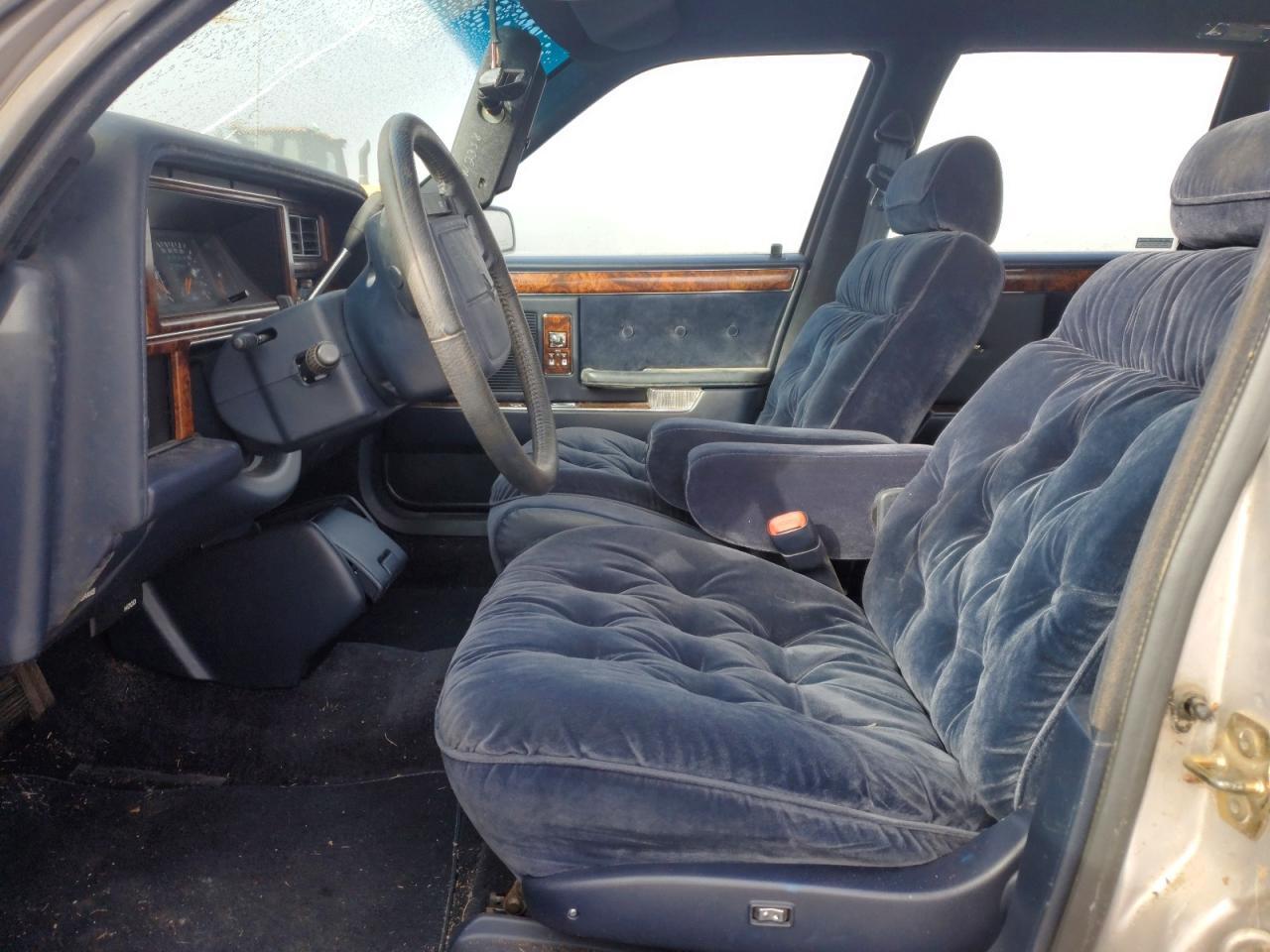 1992 Chrysler New Yorker Fifth Avenue