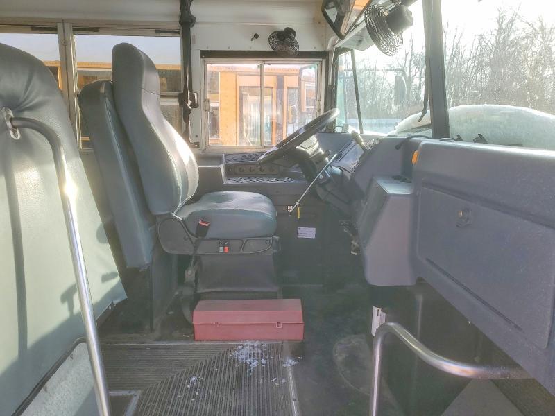2013 C7ng 2013 Bluebird Vision-school bus