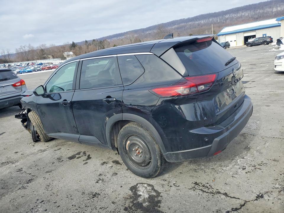2025 Nissan Rogue sv