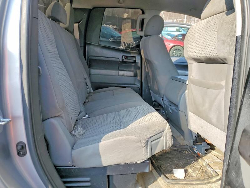 2011 Toyota Tundra Double cab SR5