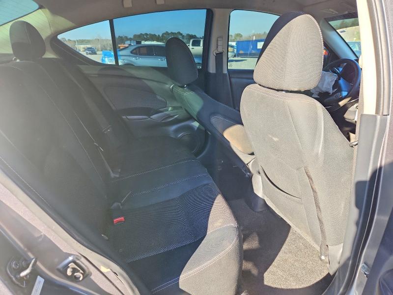 2016 Nissan Versa 1.6 sv