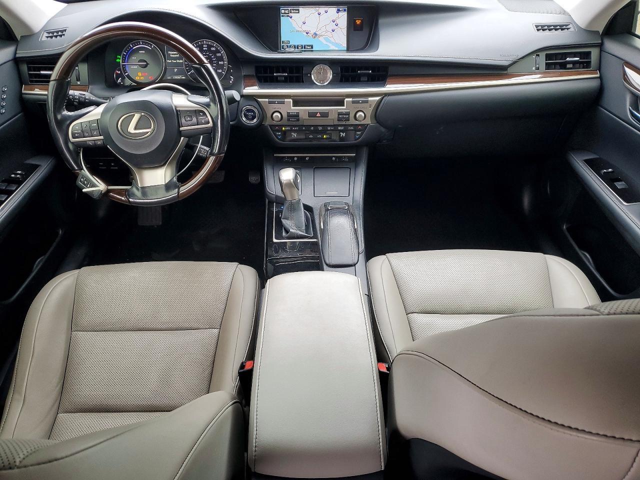 2016 Lexus Es 300h
