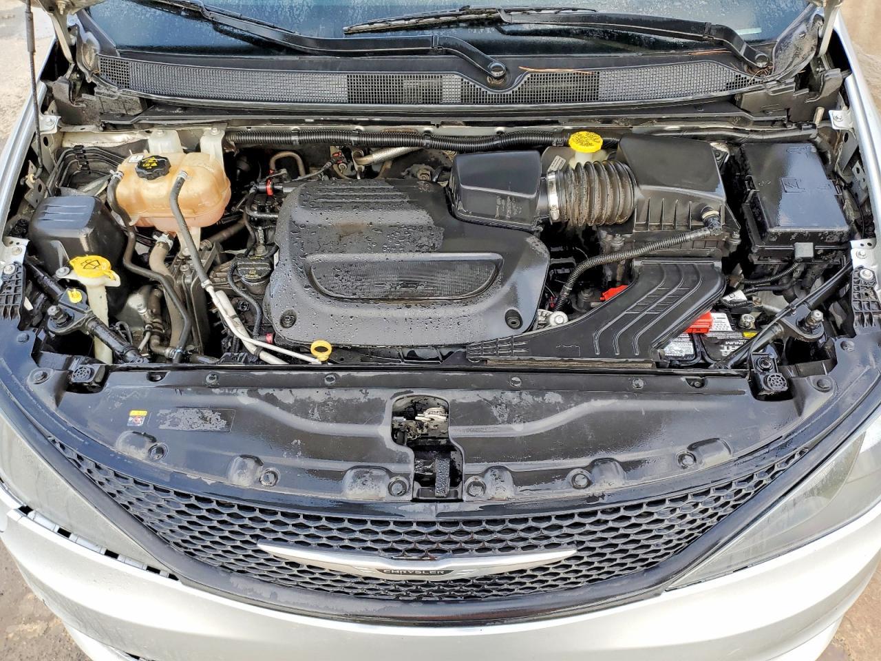 2023 Chrysler Voyager lx