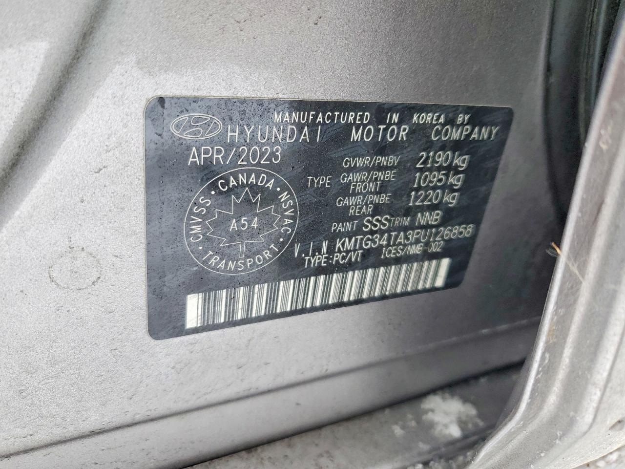 2023 Genesis G70 Base