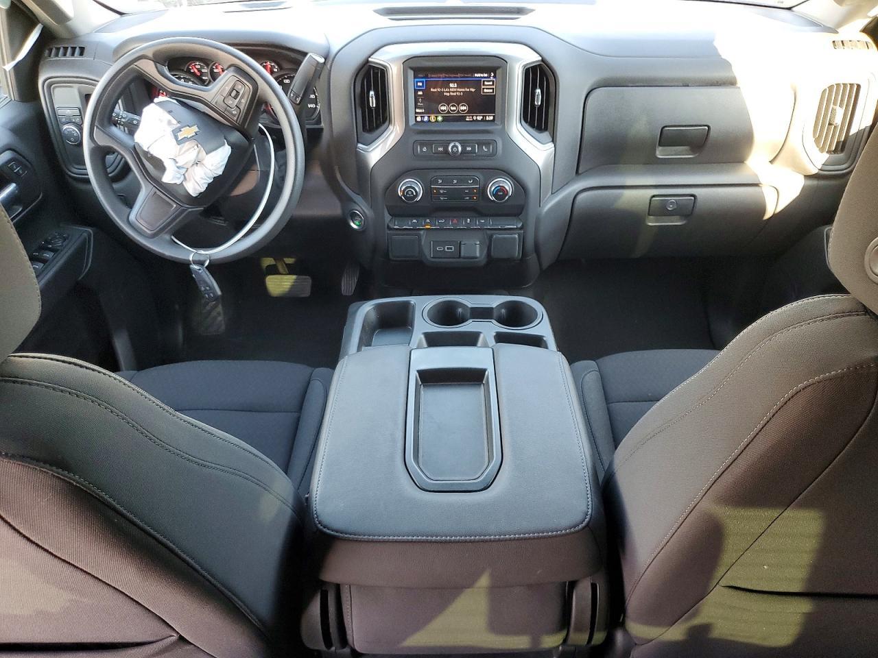 2025 Chevrolet Silverado C1500 Custom