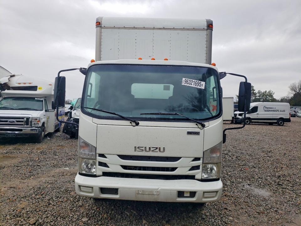 2017 Isuzu Npr hd box Truck