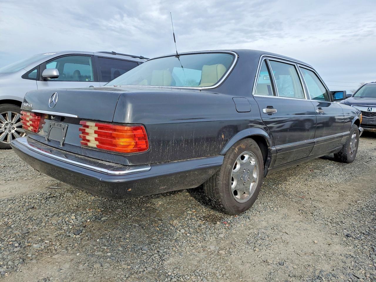 1989 Mercedes-Benz 560 sel