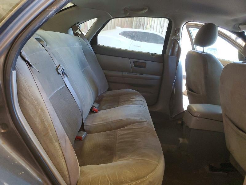 2004 Ford Taurus se