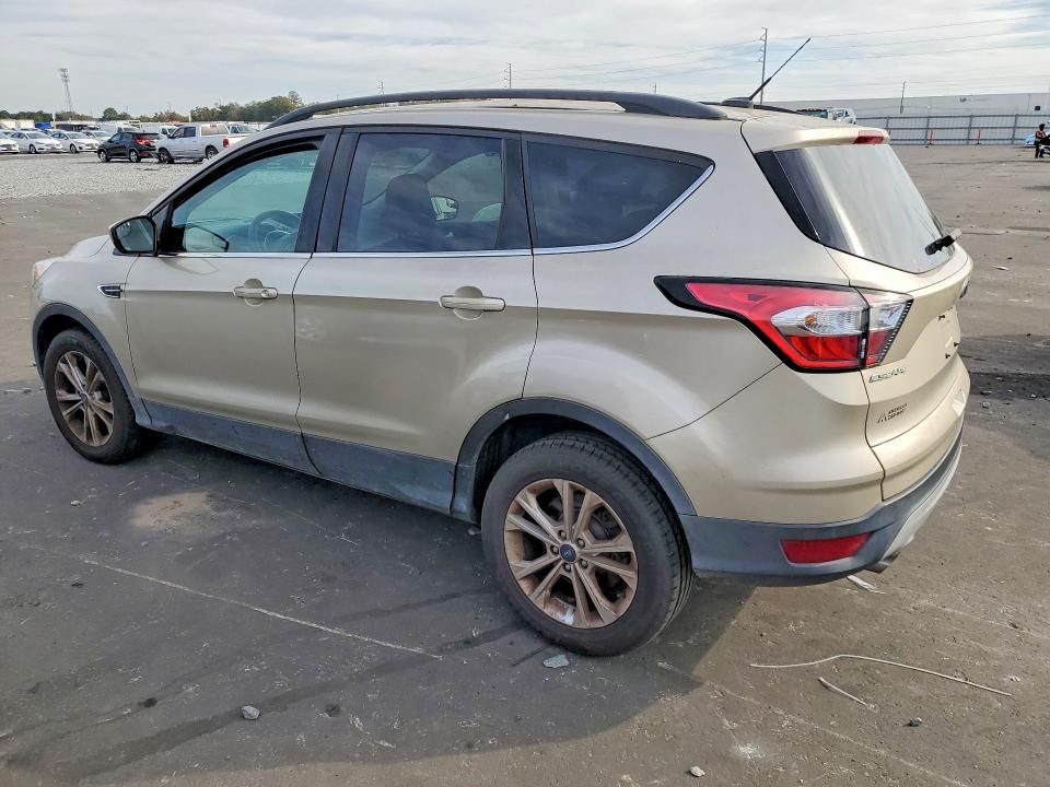 2018 Ford Escape se