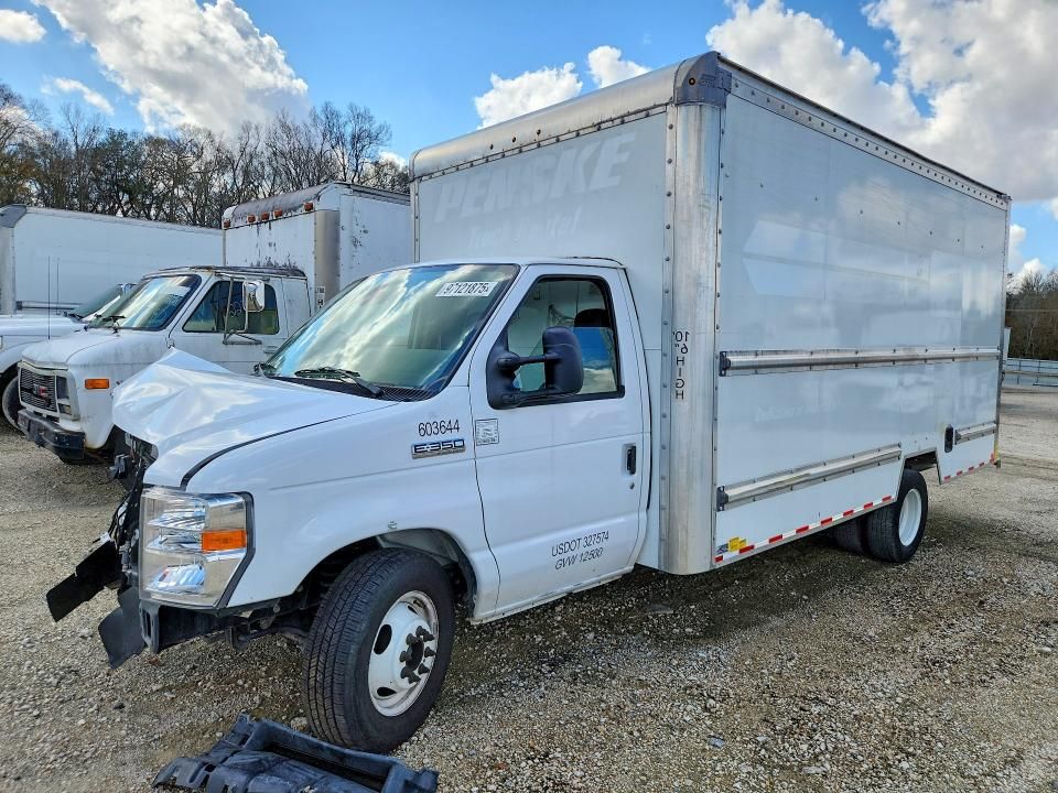 2023 Ford Econoline-BOX Truck
