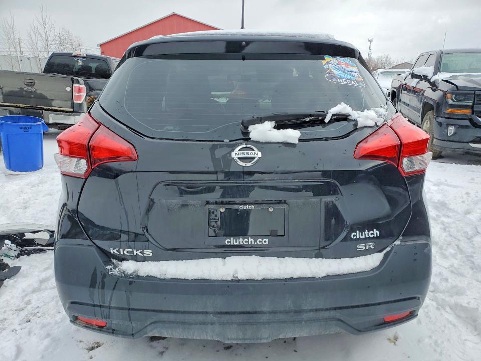2019 Nissan Kicks s