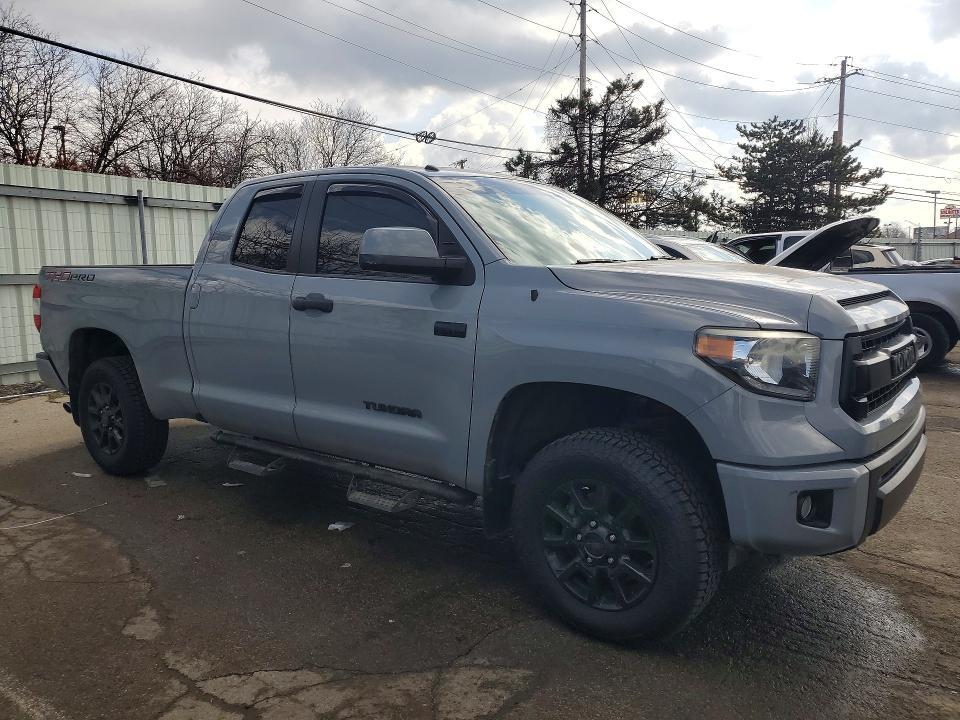 2017 Toyota Tundra Double cab sr