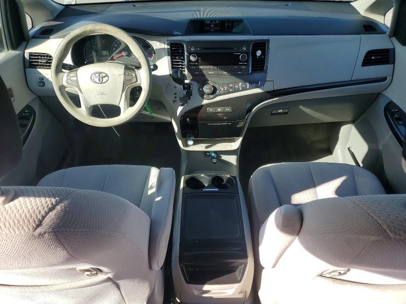 2013 Toyota Sienna le