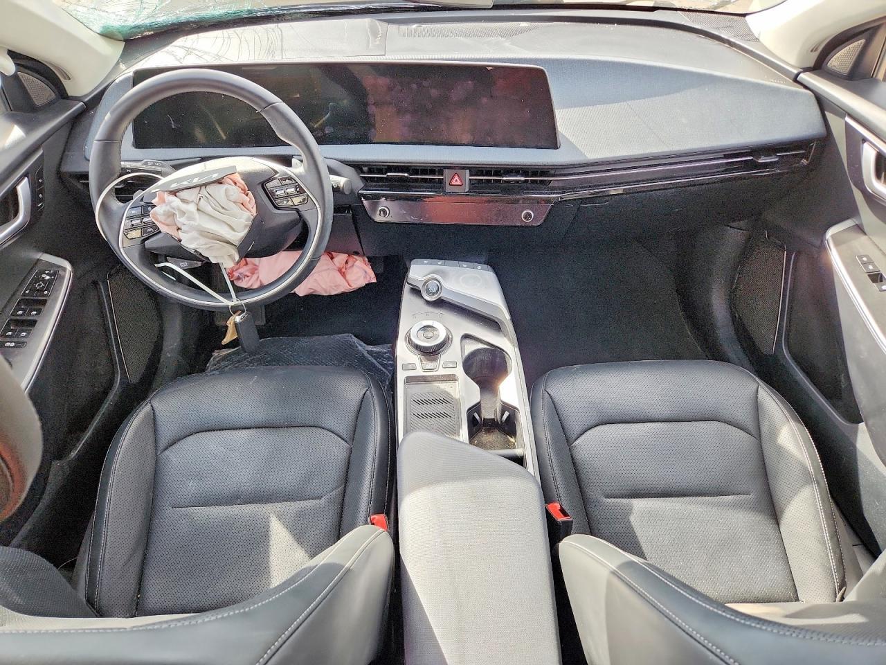 2023 KIA EV6 Light