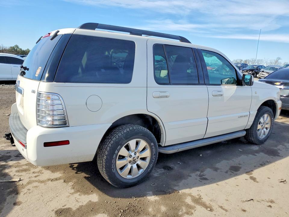 2010 Mercury Mountaineer Luxury