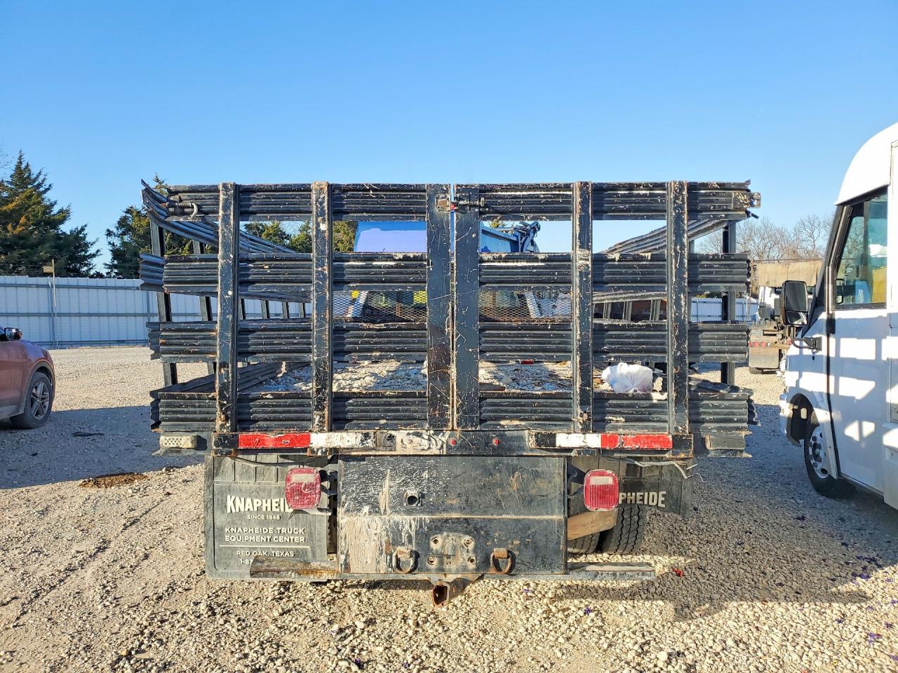 2018 Ford F550 Super Duty Flatbed Truck