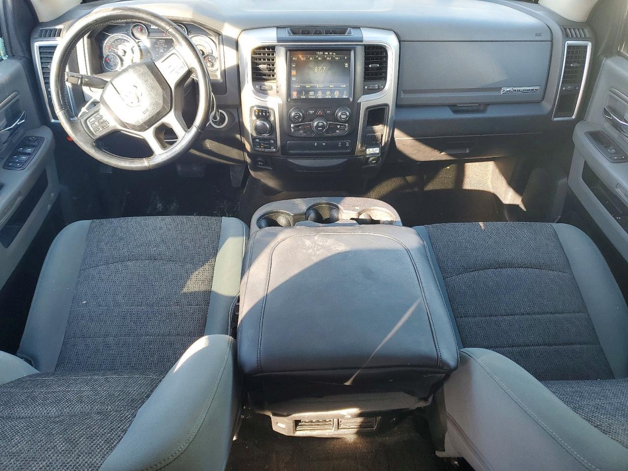 2017 Dodge Ram 1500 slt