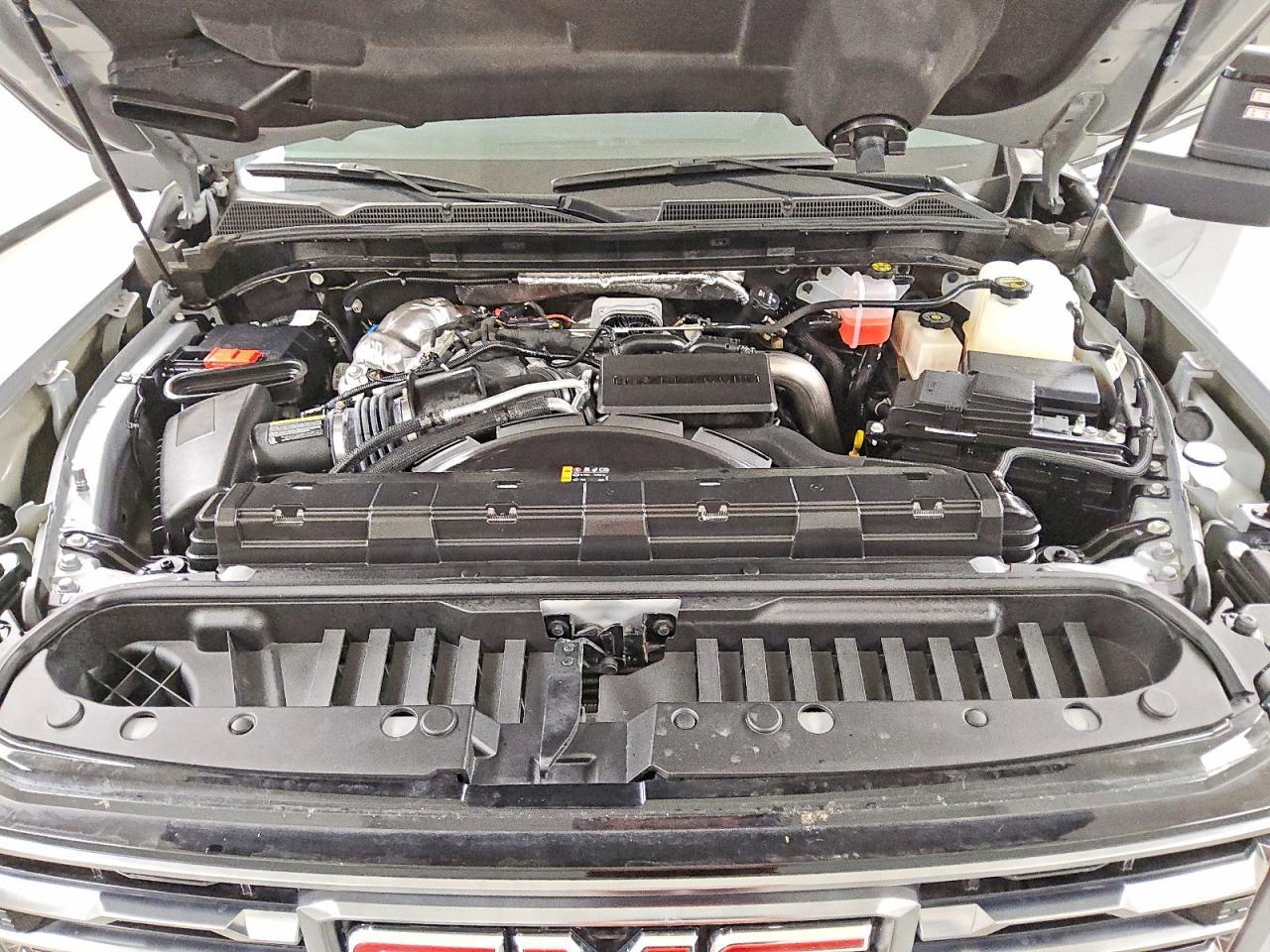 2025 GMC Sierra K2500 AT4