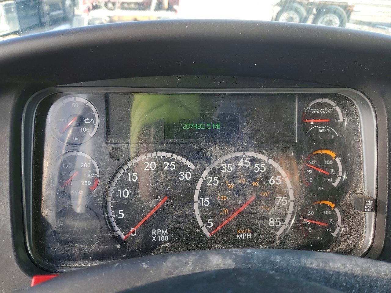 2019 Freightliner Business Class M2 BOX Truck