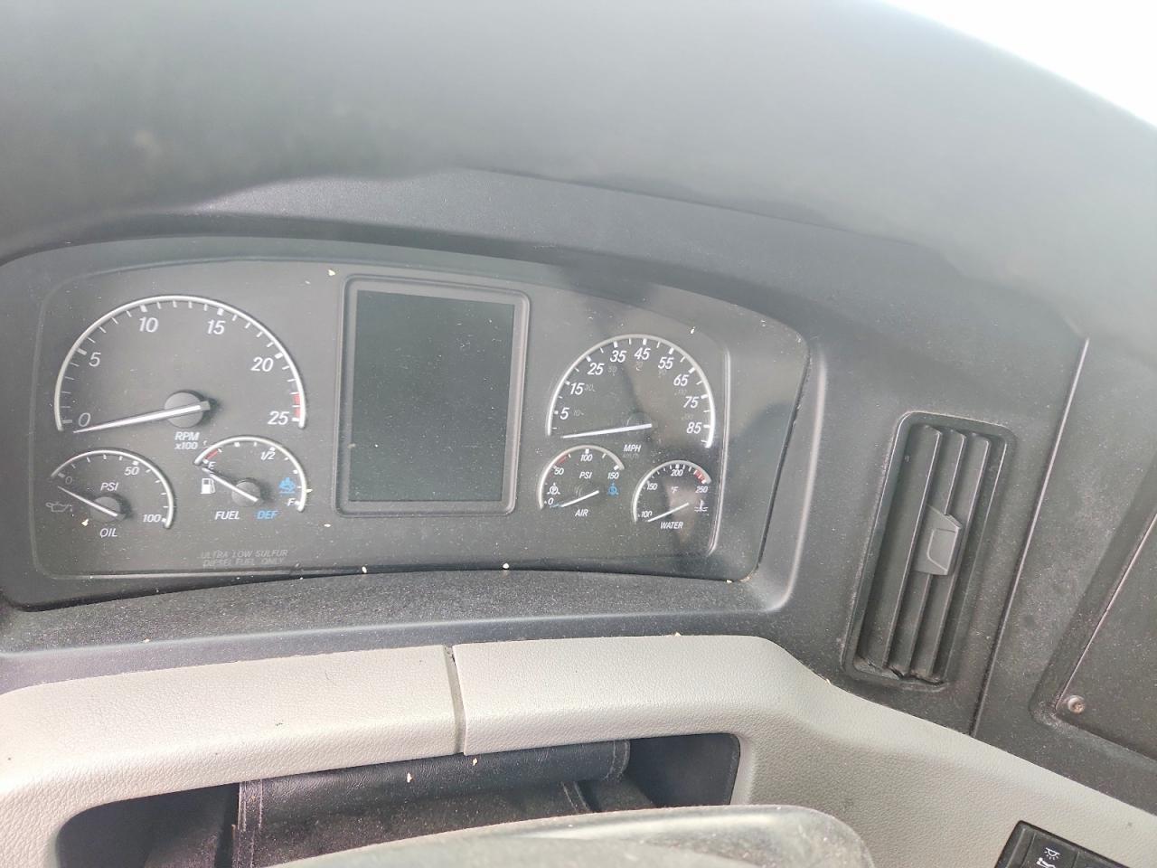 2021 Freightliner Cascadia 126
