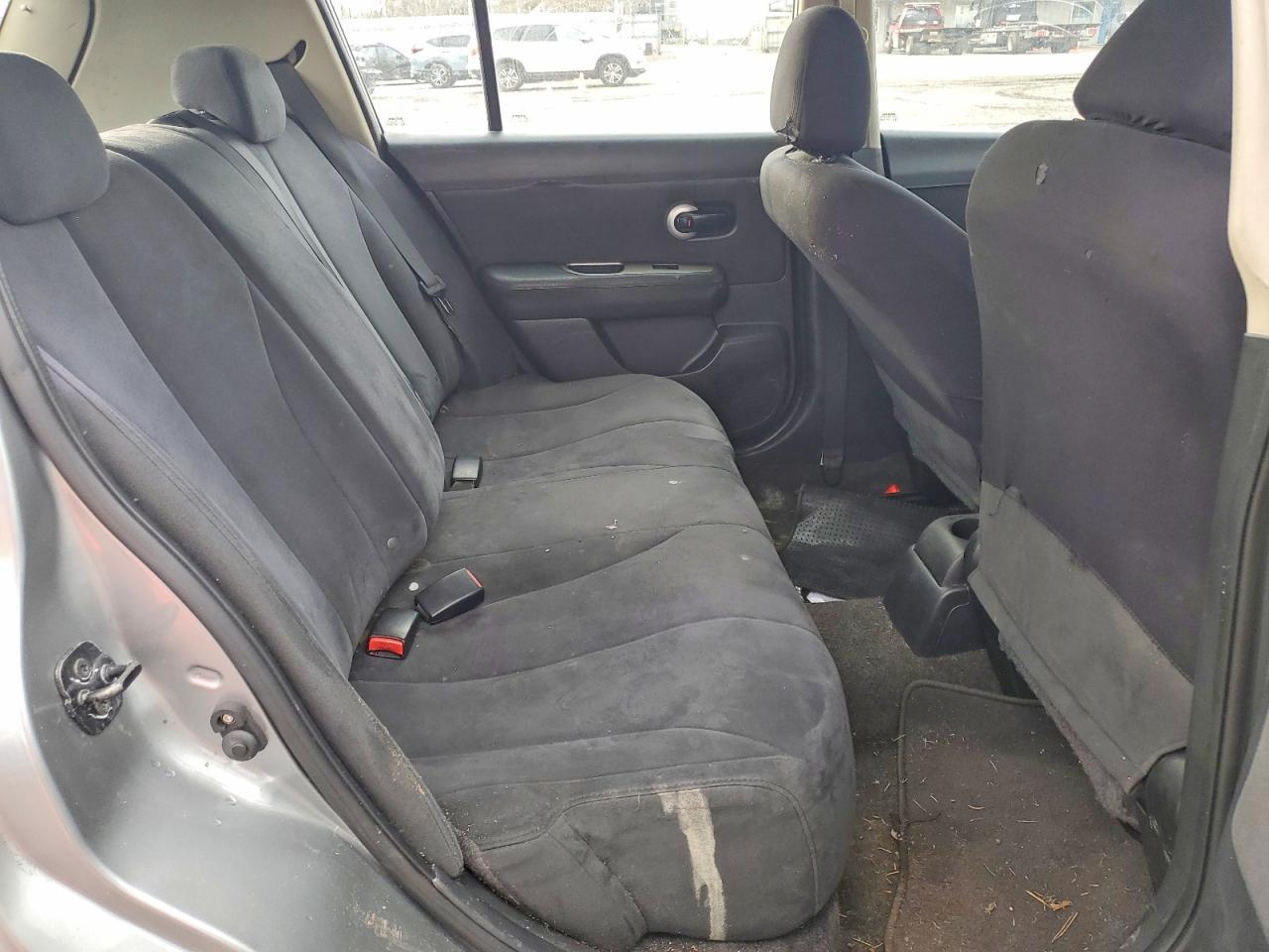 2009 Niss Versa 1.8 s