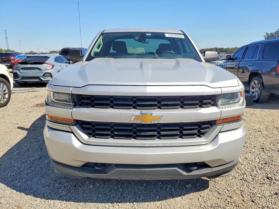 2017 Chev Silverado 1500 Custo