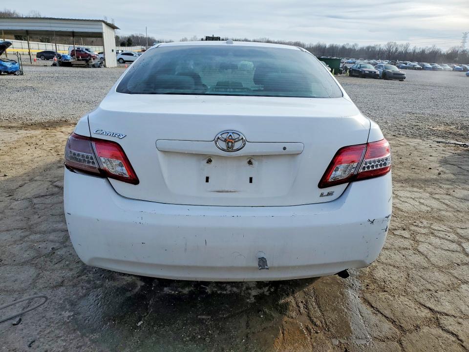 2011 Toyota Camry le