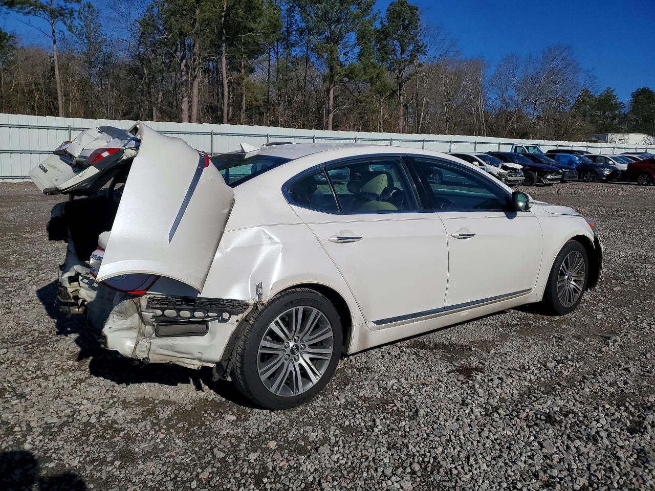 2016 KIA Cadenza Luxury