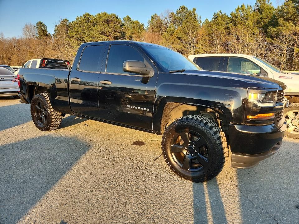 2017 Chevrolet Silverado C1500 Custom