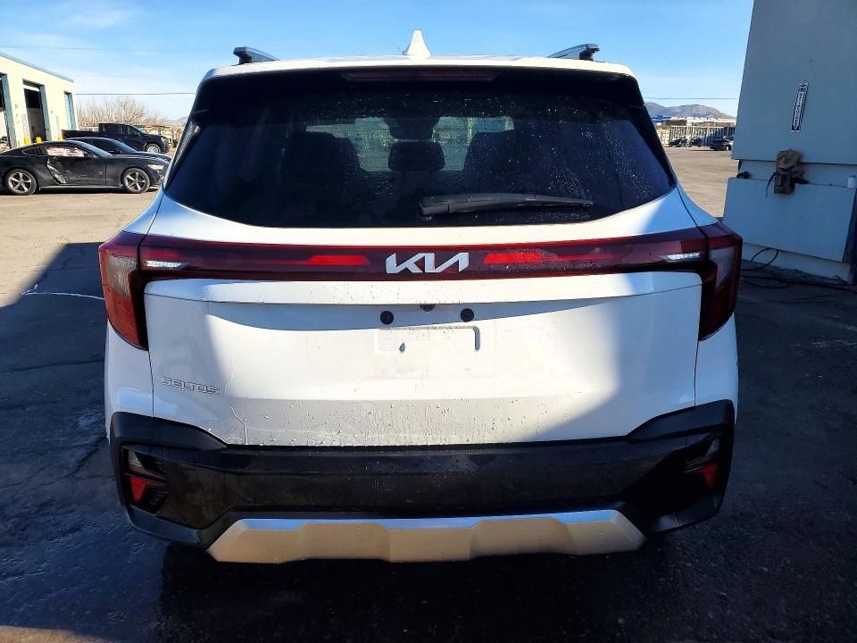 2025 KIA Seltos s