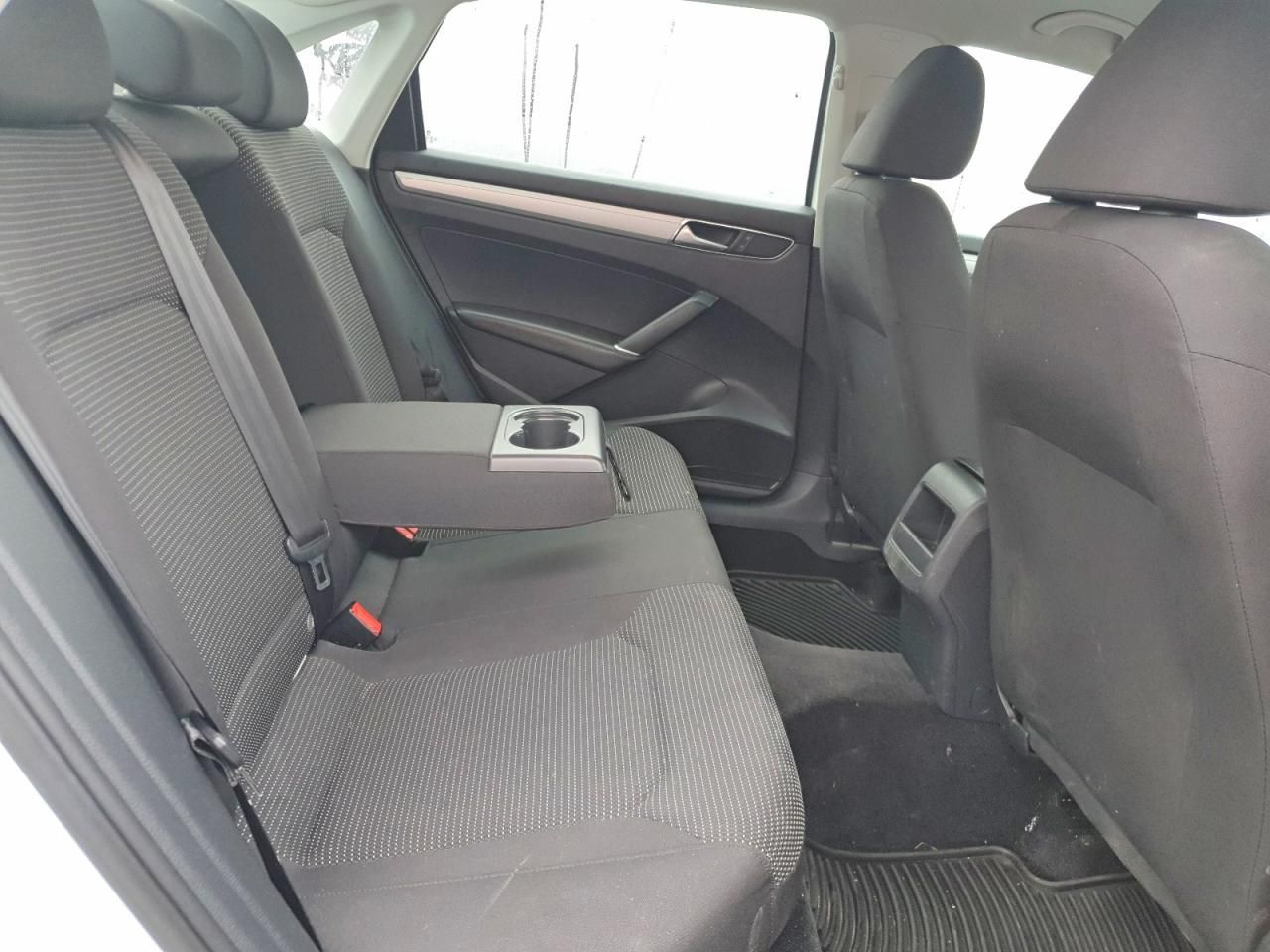 2016 Volkswagen Passat s