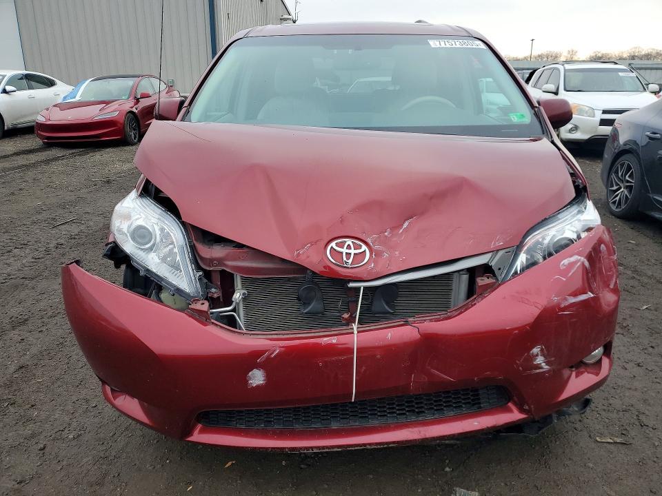 2012 Toyota Sienna xle