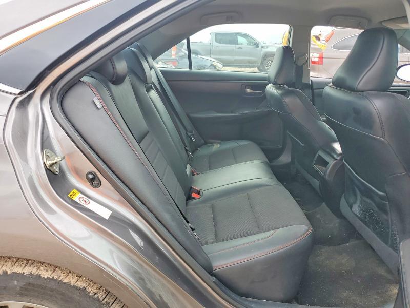 2016 Toyota Camry le